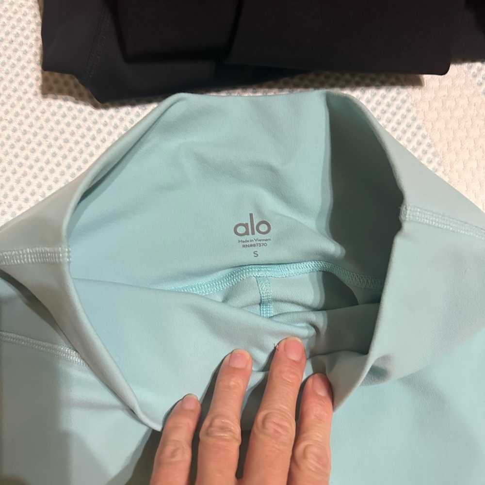 Blue Alo yoga leggings